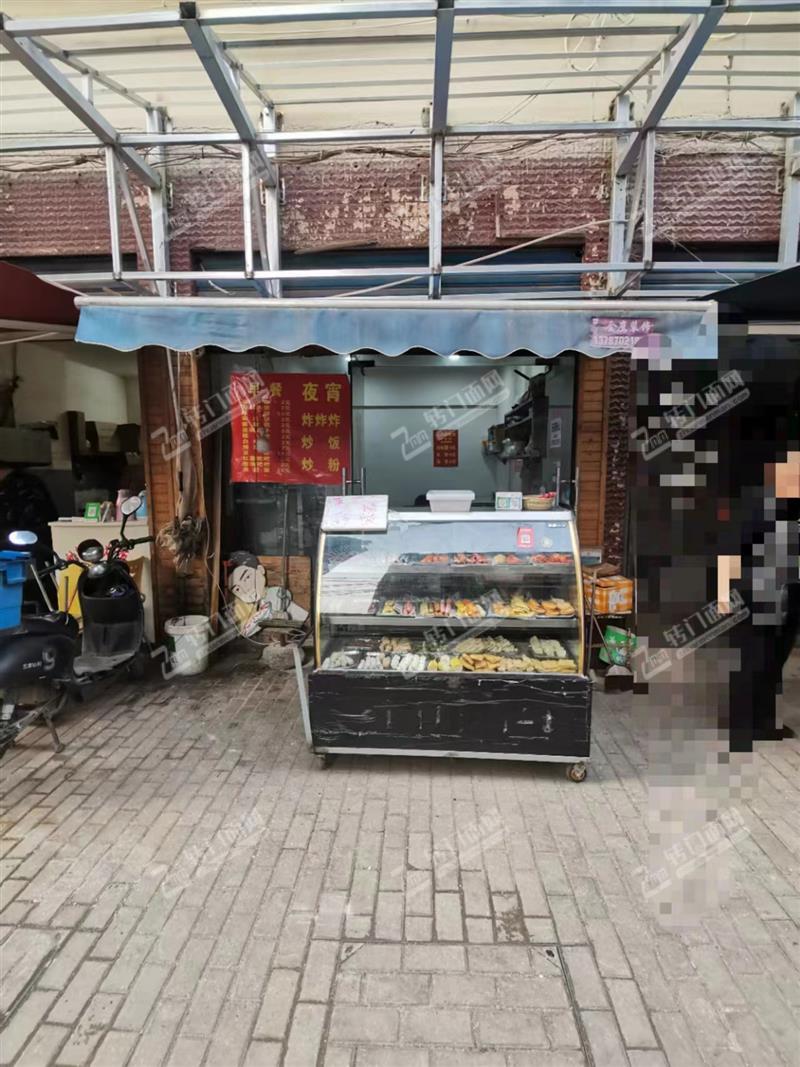  低价转让南门口25平小吃店铺（可空转）      